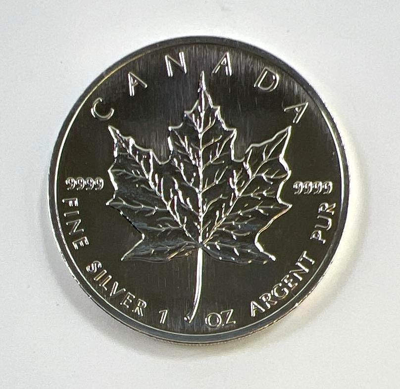 RARE KEY DATE 1994 Canada 1 oz .9999 Fine Silver Maple Leaf Coin (1 of 2)