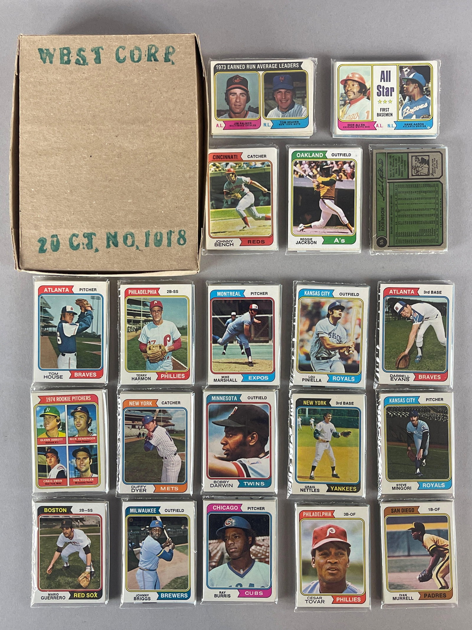 1974 Topps Baseball West Corps Cello Fun Packs, Vending box of 20 Packs, Bench, Jackson, Robinson, (1 of 5)