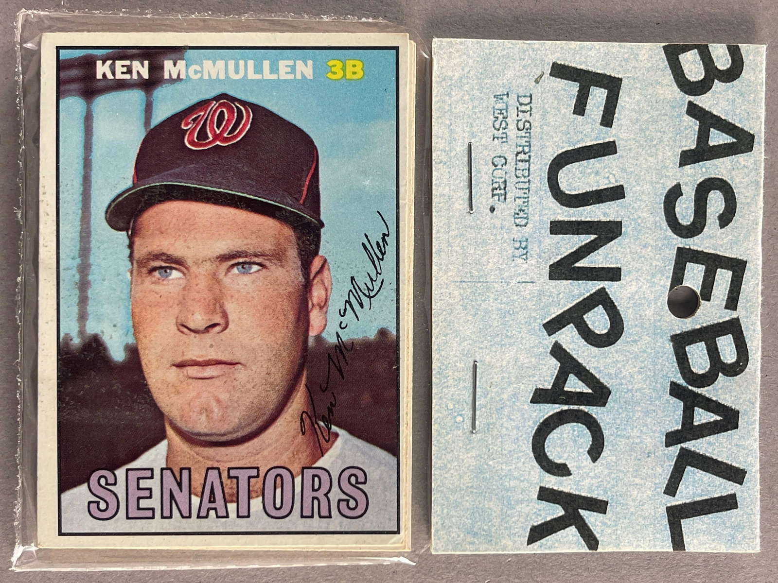 1967 Topps Baseball West Corps Cello Fun Pack With Frank Robinson on Back (1 of 2)