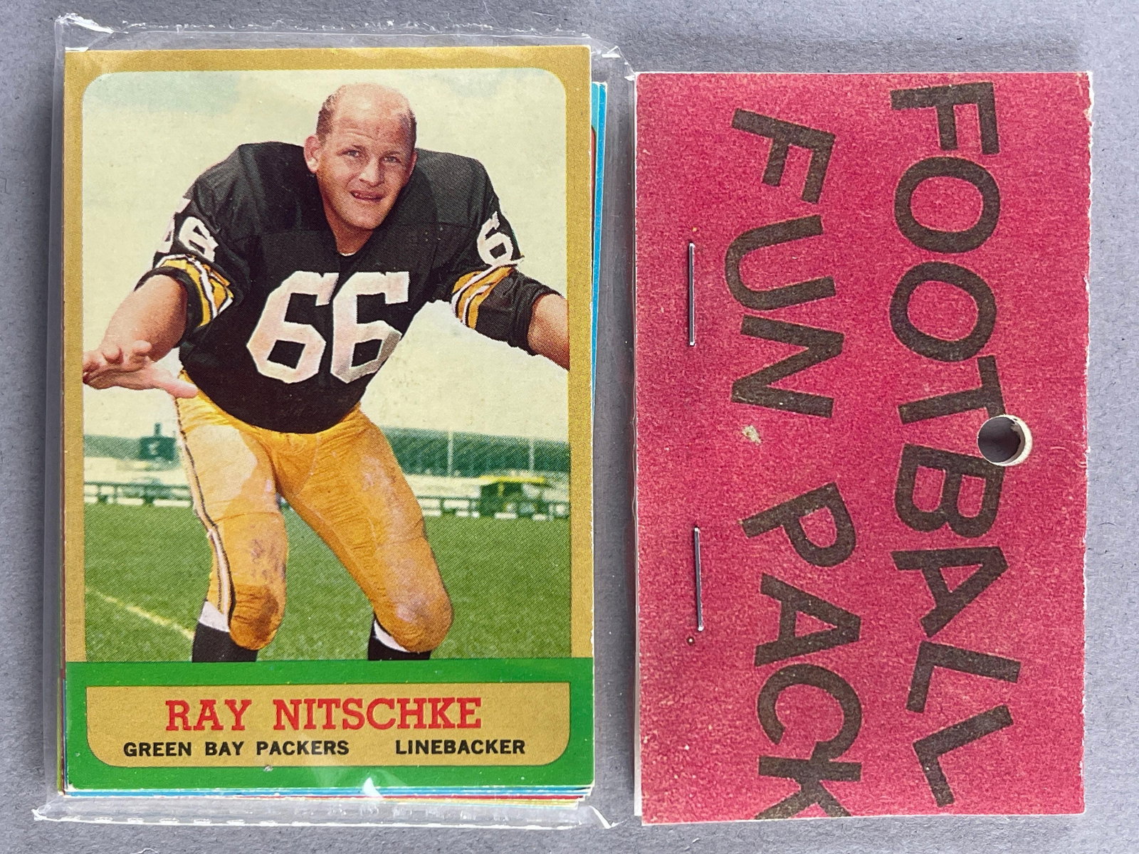 1963 Topps Football West Corps Cello Fun Pack with Ray Nitschke Rookie on Top: 10 - Cards per pack, West Corps. was a repacking company in the 1970s