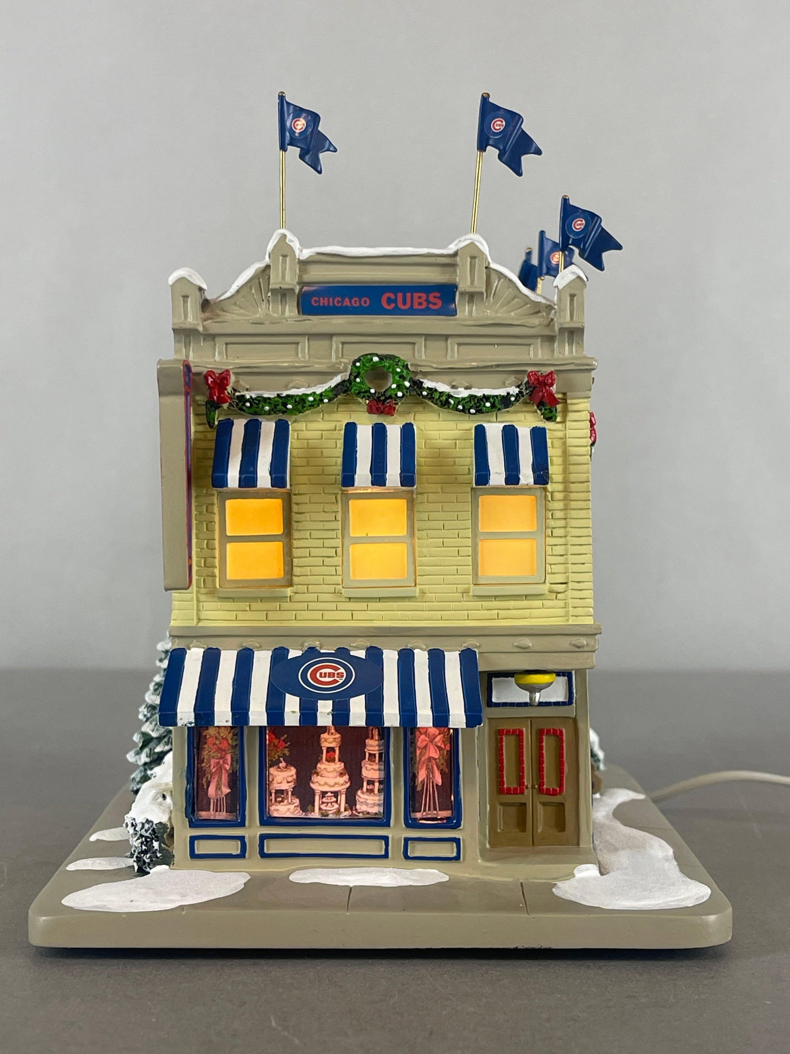 Hawthorne Village Chicago Cubs Bakery Sculpture with Light: 2006 Christmas Collection, Measures 5 3/4 x 7 1/4 x 7 Inches