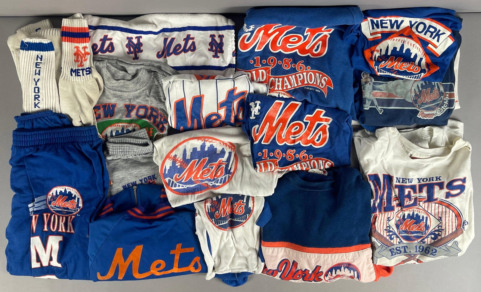 Vintage New York Mets Clothing and Jacket (1 of 4)