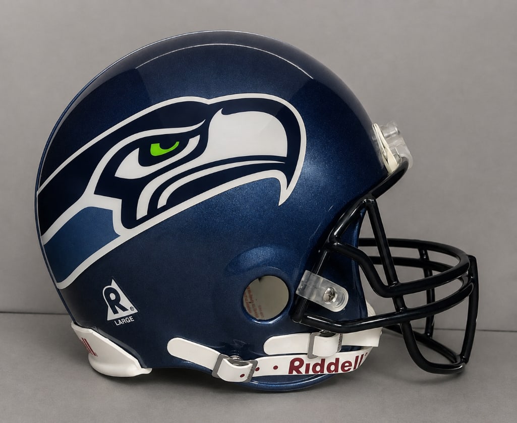 1995 Riddell VSR-4 NFL Seattle Seahawks Heritage Model Football Helmet (1 of 4)