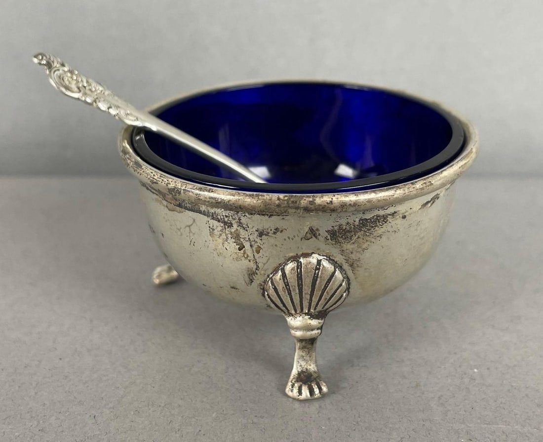 Vintage Sterling Silver and Cobalt Glass Footed Salt Cellar: Includes Wallace Sterling silver spoon, cellar measures 1 1/4 inches x 2 1/4 inches