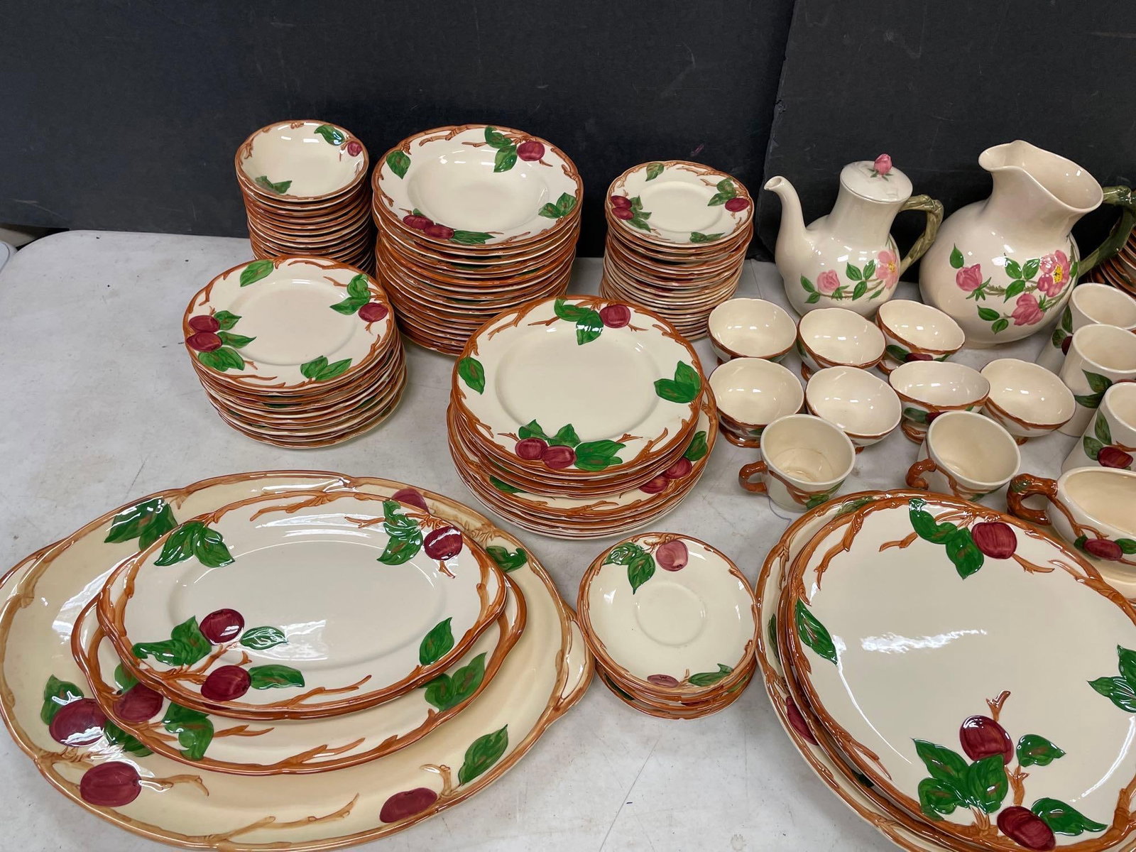 Vintage Franciscan Apple Earthenware Dinnerware Set - 2