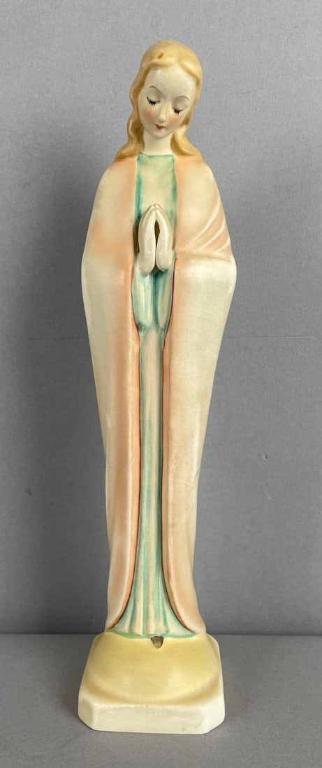 Goebel Hummel Madonna at Prayer Porcelain Figurine: Measures 10 1/4 inches