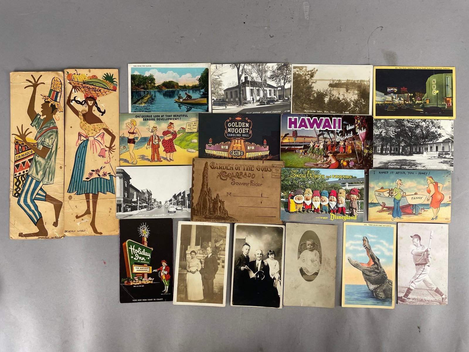 Postcards - 400+ Assorted - 2