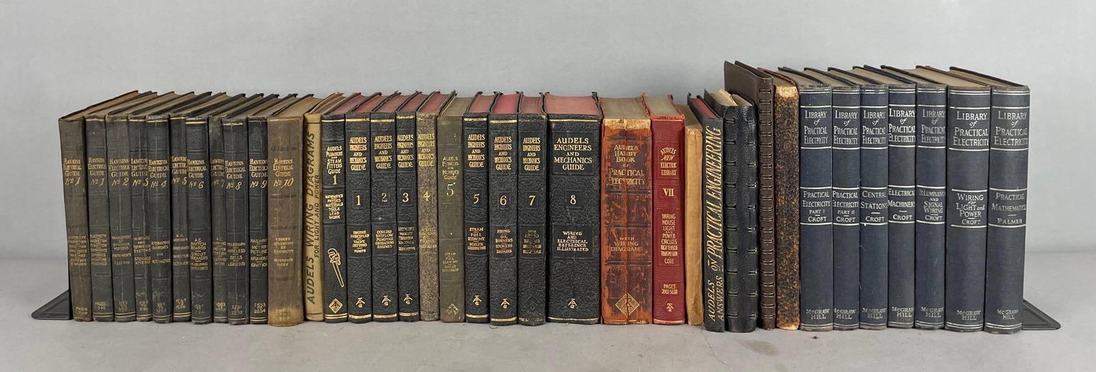 Group of Vintage Electrical and Mechanical Guide Books (1 of 3)