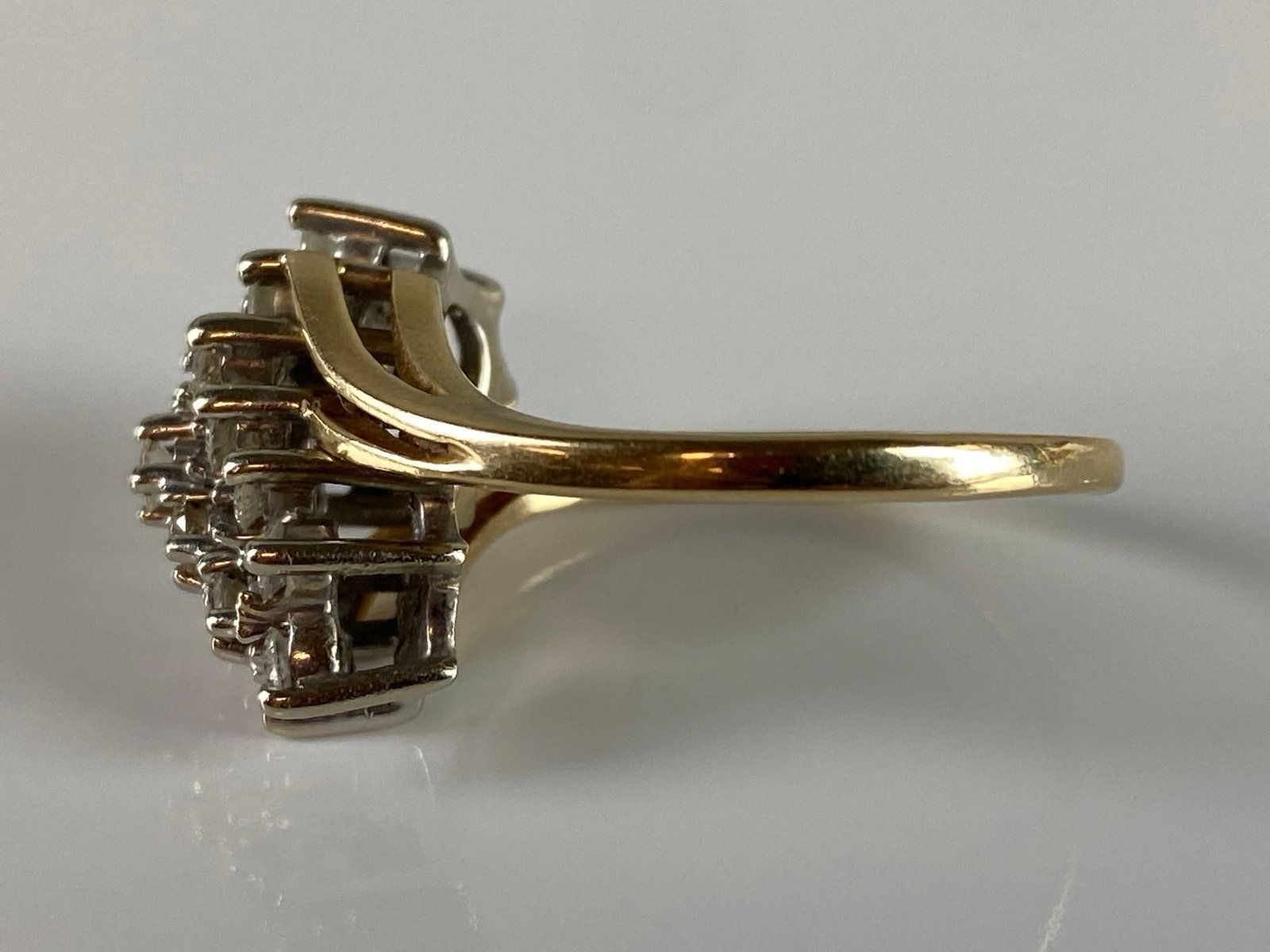 14KP Gold Diamond Ring - 2