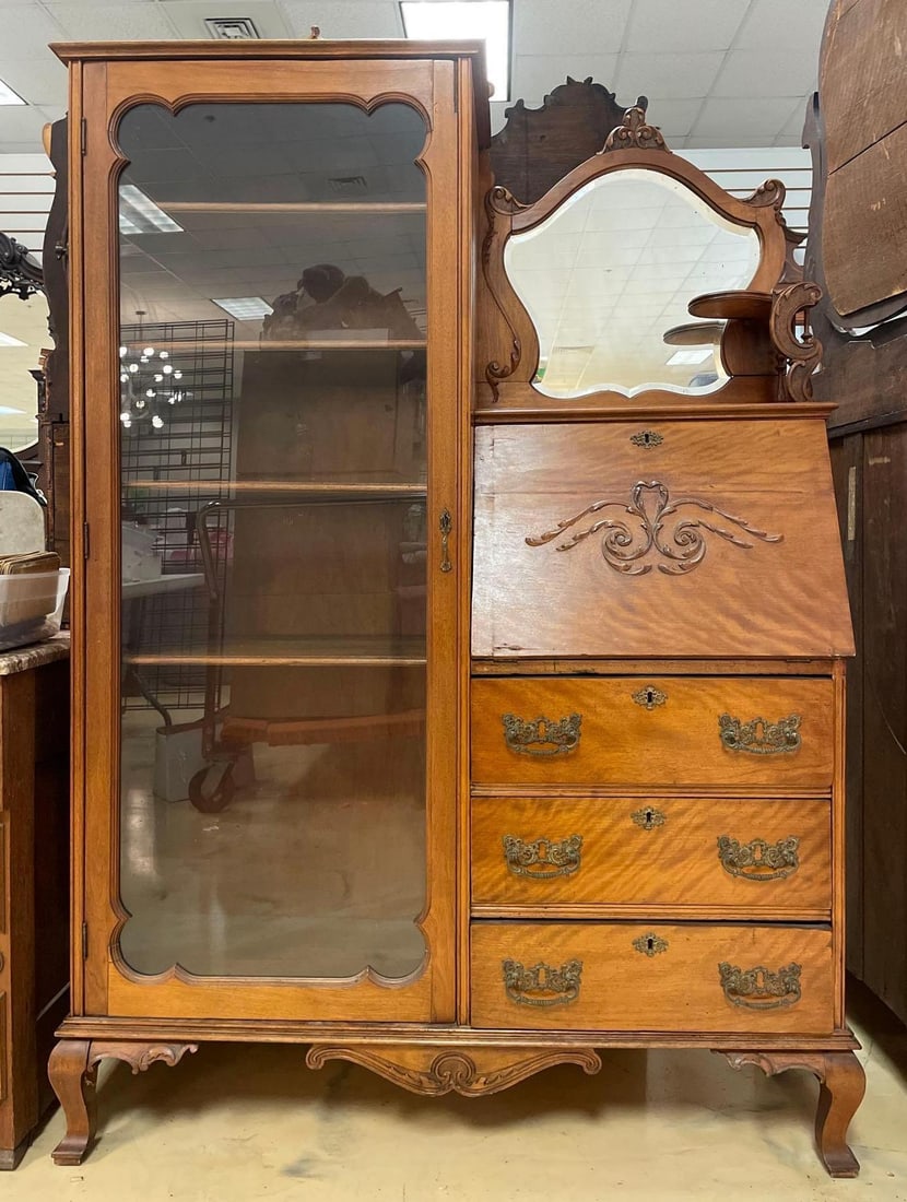 Antique Victorian Tiger Oak Bookcase Secretary: No in-house shipping available, 3rd party shipper or pickup. Desktop has been damaged and repaired, missing pegs for bottom shelf, includes key, measures 70 inches x 45 1/4 inches x 14 1/2 inches