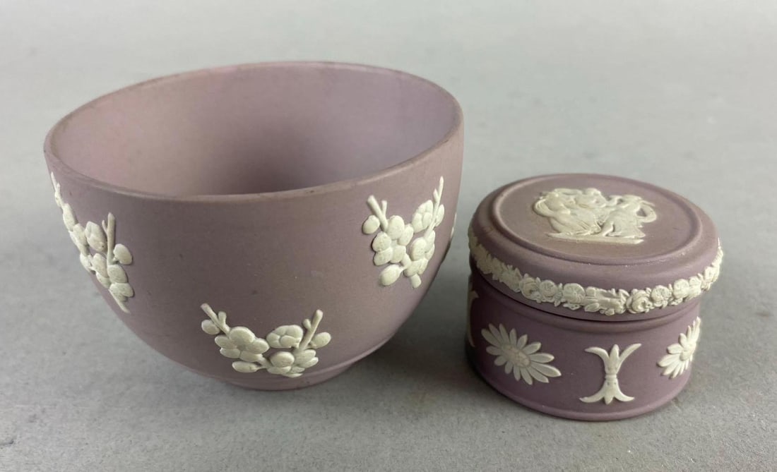 Vintage 198s Wedgwood Purple Lilac Jasperware Trinket Box: Comes with bowl. Largest measures 3 inches in diameter.