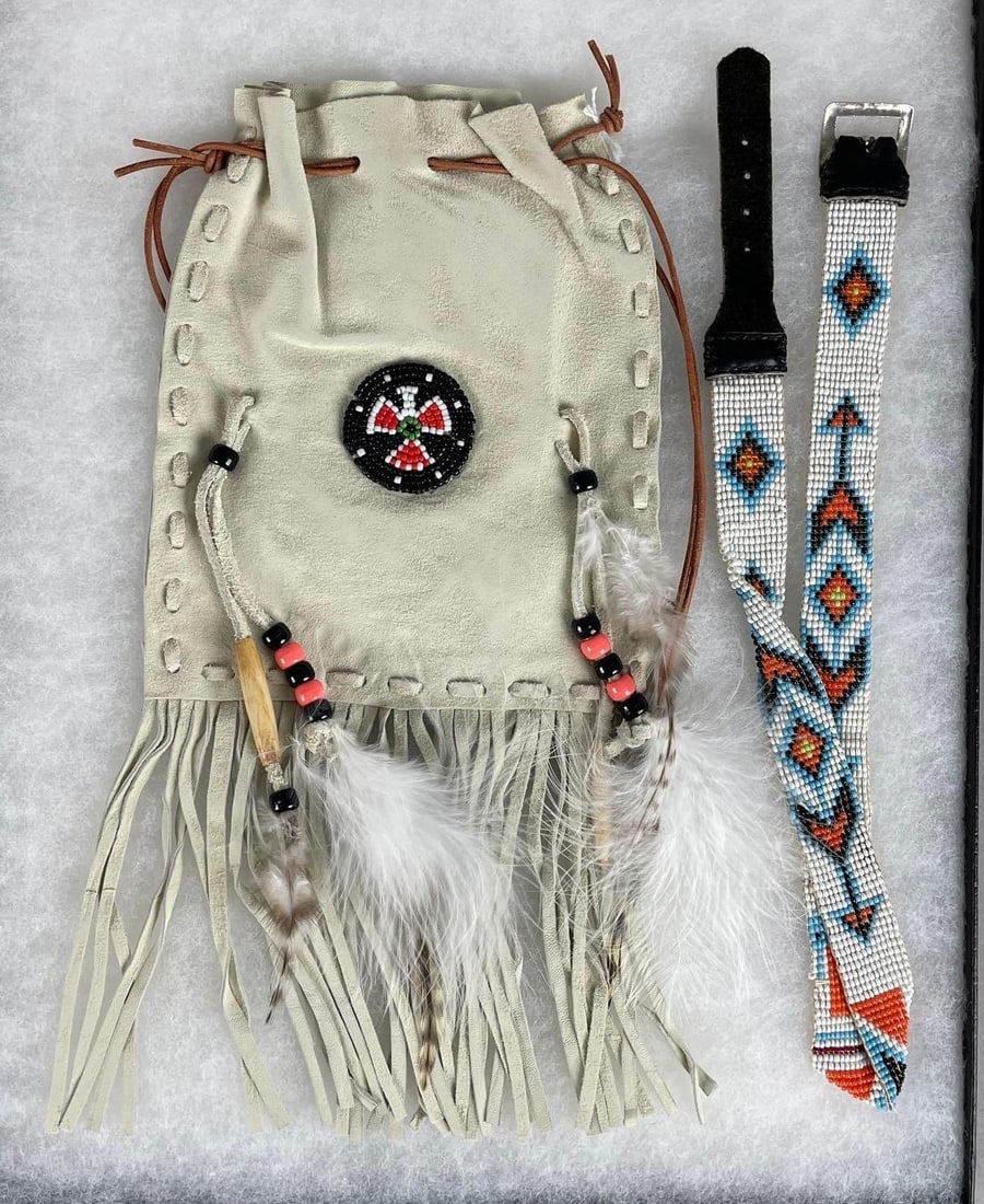 Group of 2 Native American Beaded Items: Includes leather pouch, riker case measures 16 1/4 inches x 12 1/4 inches