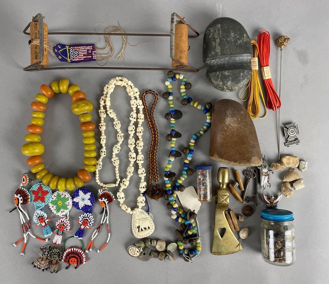 Group of Native American Beaded Jewelry and More (1 of 4)