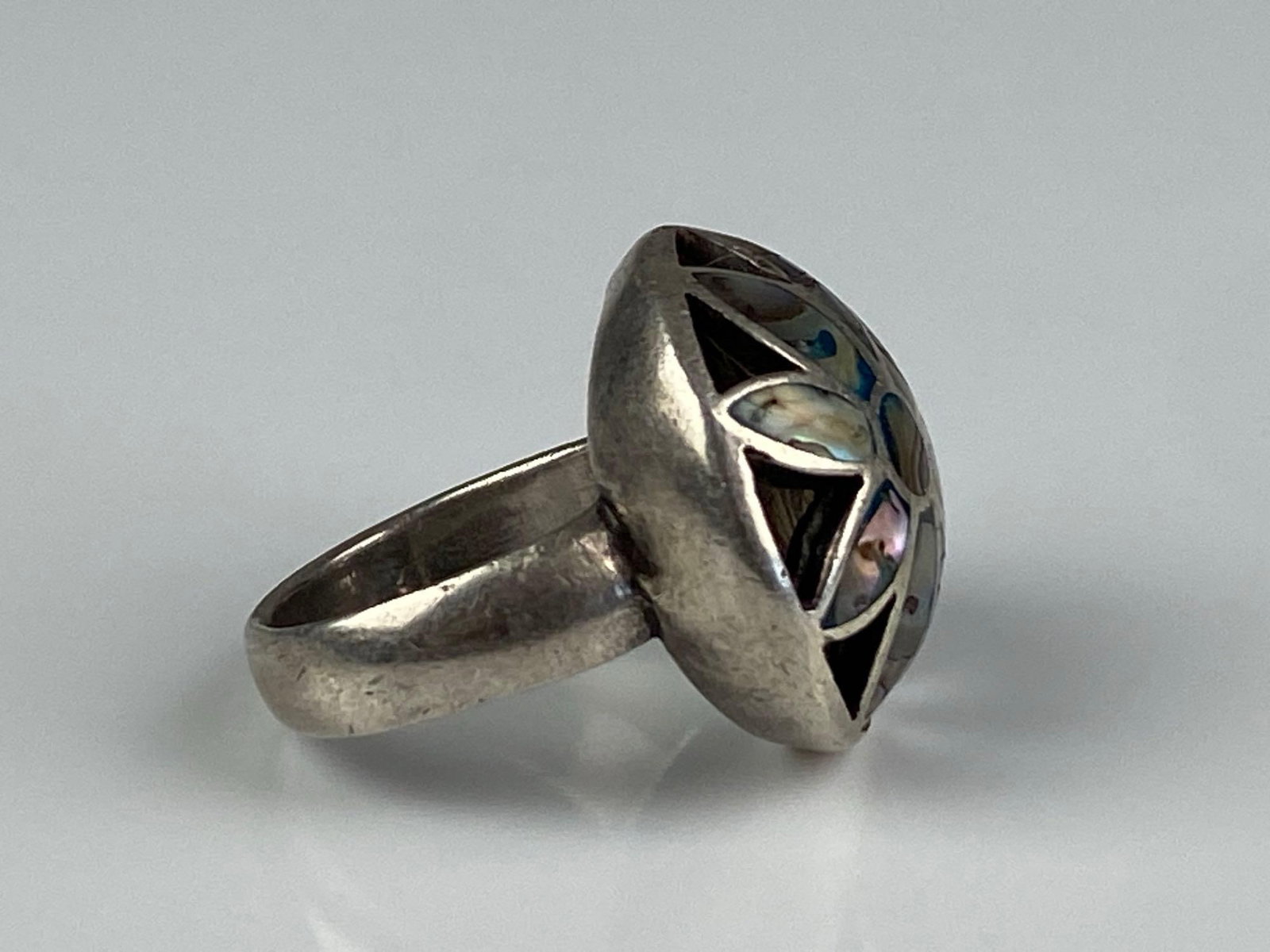 Sterling Silver MOP Floral Ring - 4