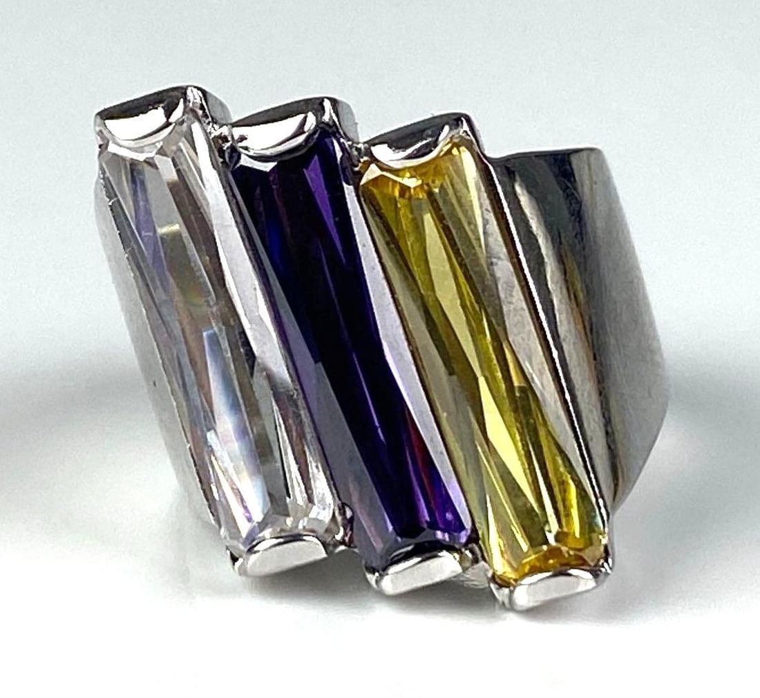 Sterling Silver Rhinestone Ring: Size 7
