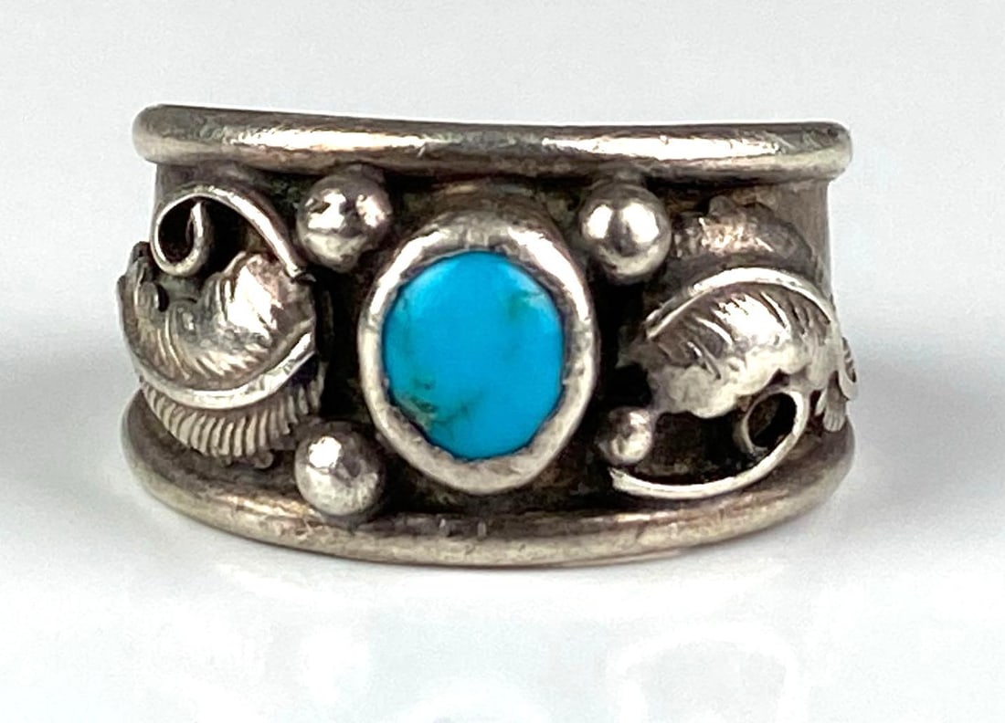 Sterling Silver Native American Turquoise Ring (1 of 4)