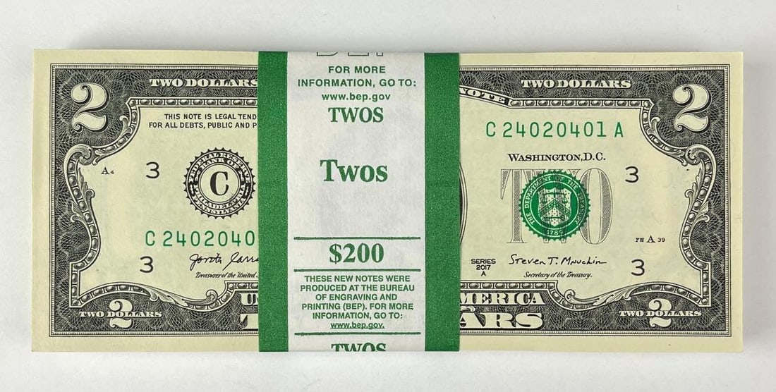 Group of 100 2017 US Mint $2 Consecutive Serial Numbered Bills: Group of 100 2017 US Mint $2 Consecutive Serial Numbered Bills