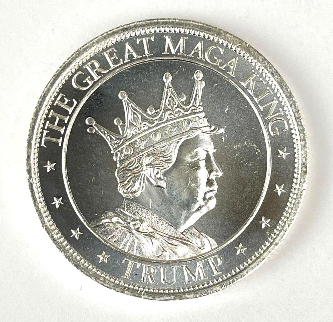 The Great MAGA King Trump 1 oz .999 Fine Silver Round: The Great MAGA King Trump 1 oz .999 Fine Silver Round