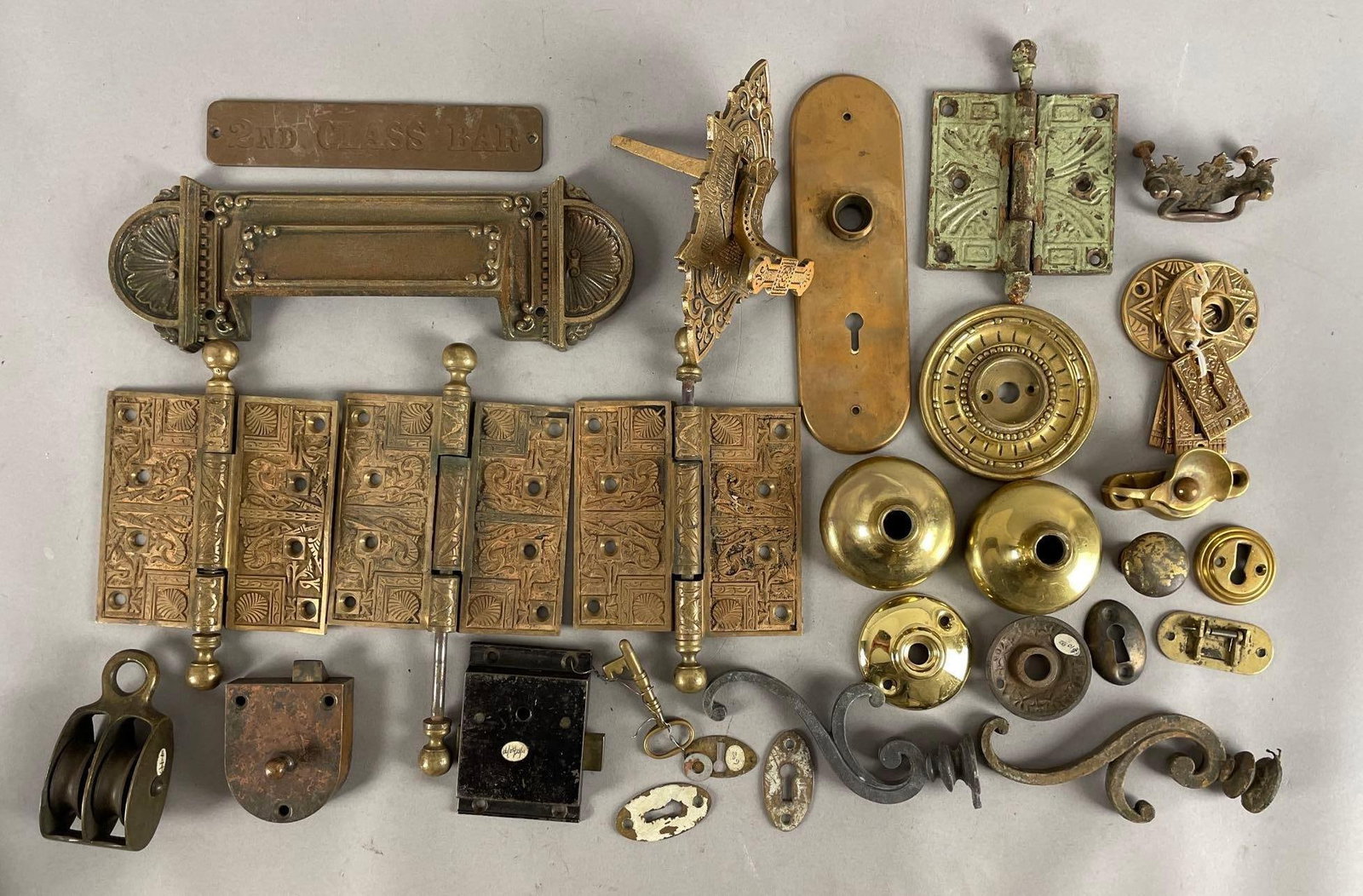 Group of Antique / Vintage Brass Door Hardware (1 of 3)