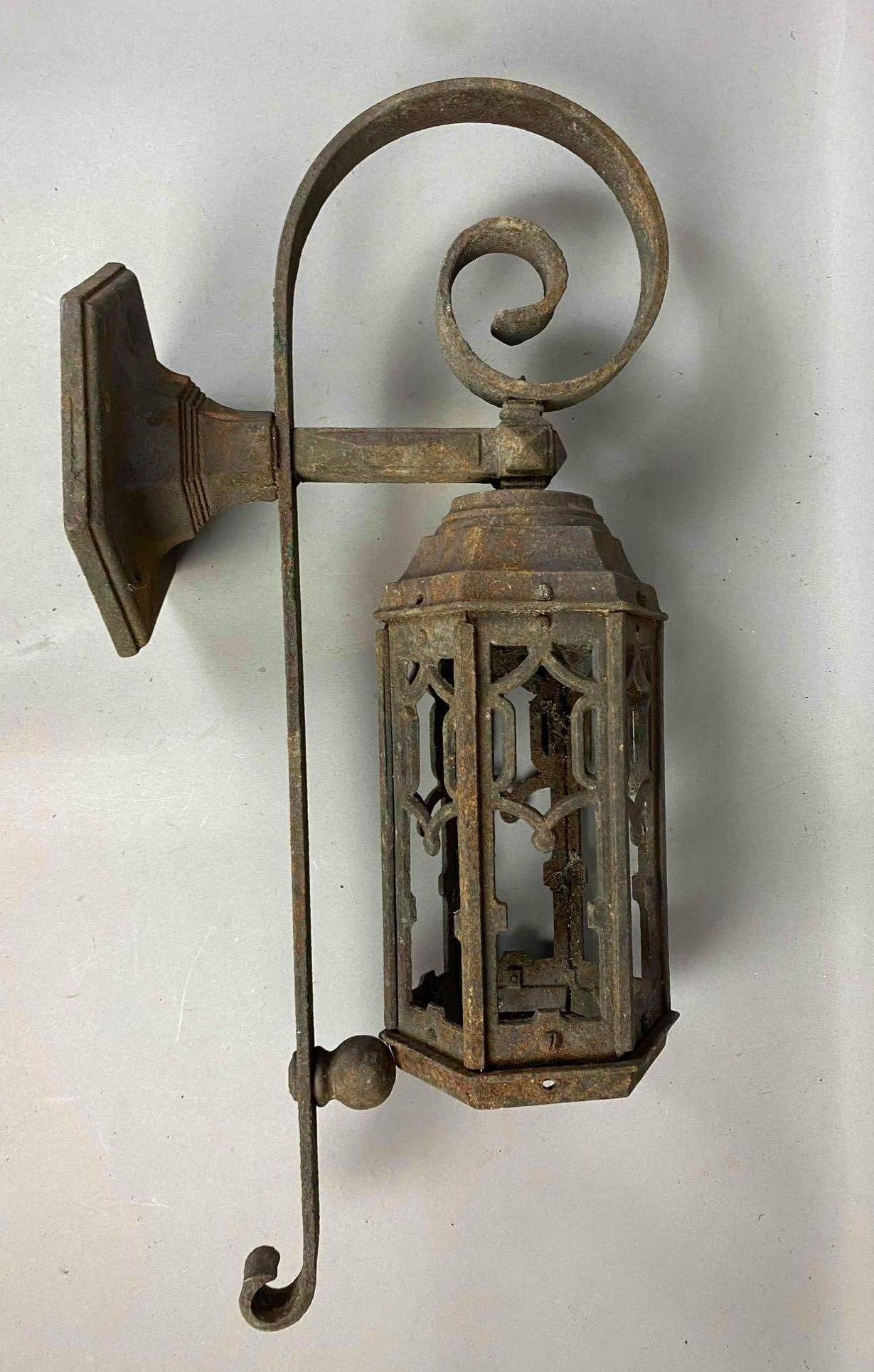 Antique 1880s Victorian Outdoor Gas Wall Sconce: Measure 24 inches in length.