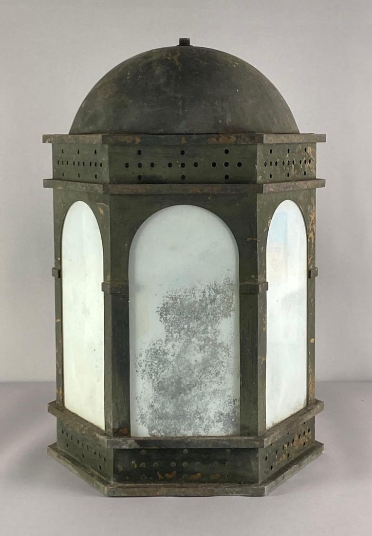 Antique Large Brass Exterior Wall Sconce: Untested, paint wear and rust shown, measures
