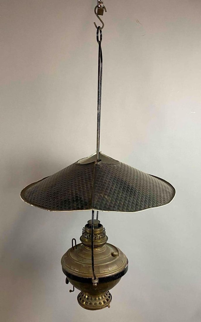 Antique 1900s Hanging Oil Lamp: Removable fount. Measures 25 inches tall. Missing oil cap.