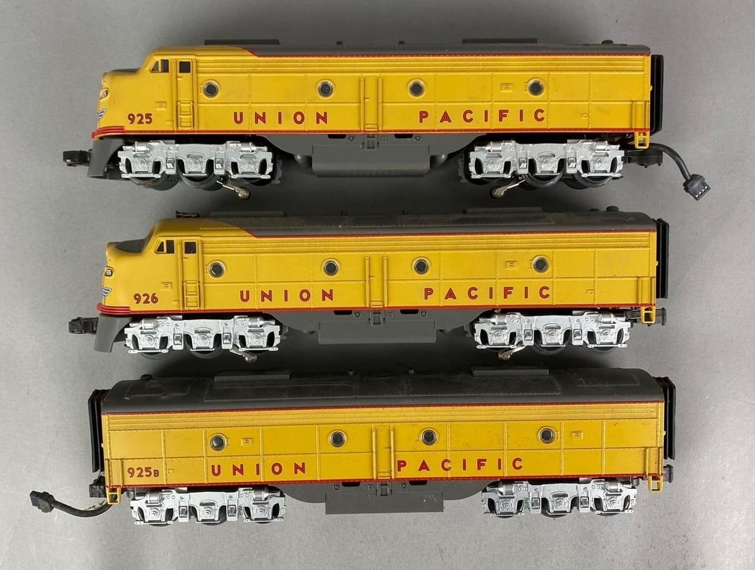 Group of 3 MTH O Scale Union Pacific Diesel Locomotives and Tender (1 of 2)