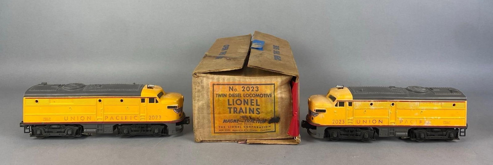 Set of 2 Lionel O Scale Union Pacific Twin Diesel Locomotives: Untested in original box, each measures 11 inches in length
