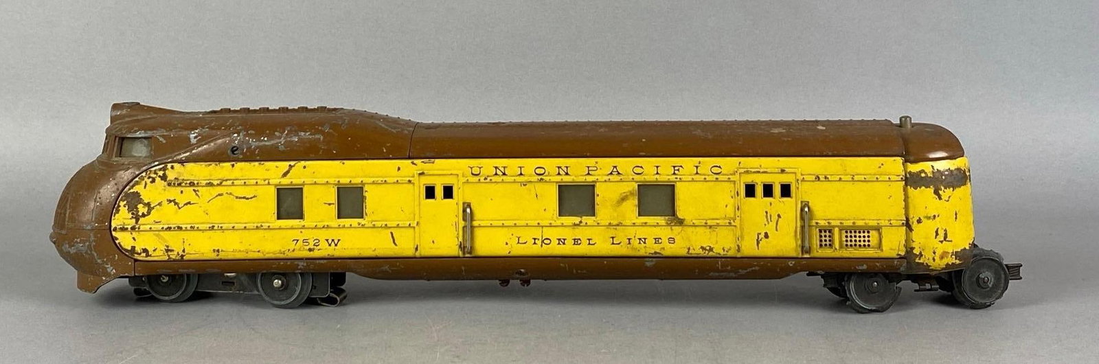Prewar Lionel Union Pacific Union Pacific Streamliner Locomotive: Untested, paint wear and scratches throughout, measures 18 1/2 inches L