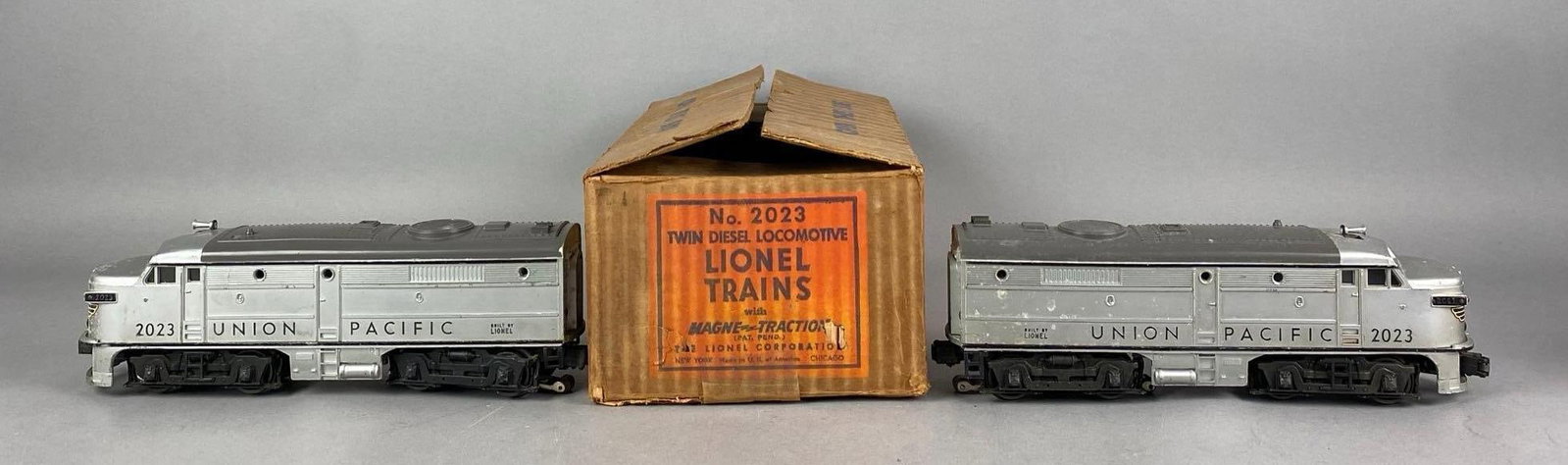Lionel O Scale No. 2024 Union Pacific Twin Diesel Locomotive Set: Untested with original box, each measures 11 inches L