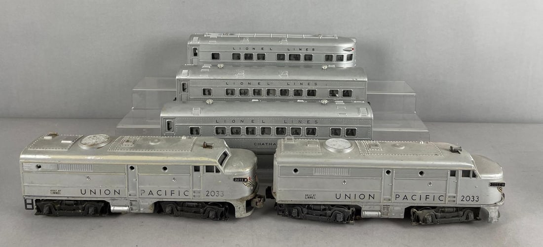 Lionel O Scale Postwar #2033 Union Pacific Alco AA Diesel Locomotive Set (1 of 3)