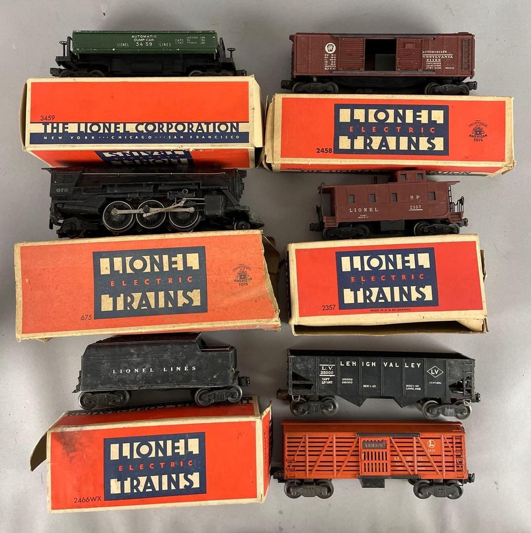 Group of Lionel O Scale Freight Train Cars (1 of 6)