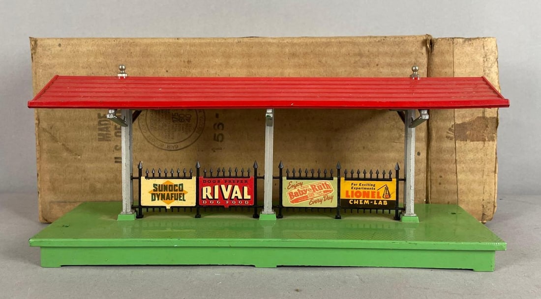 Lionel O Scale No. 156 Station Platform: Original box