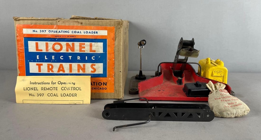 Lionel O Scale No. 397 Operating Coal Loader: Original box, accessories
