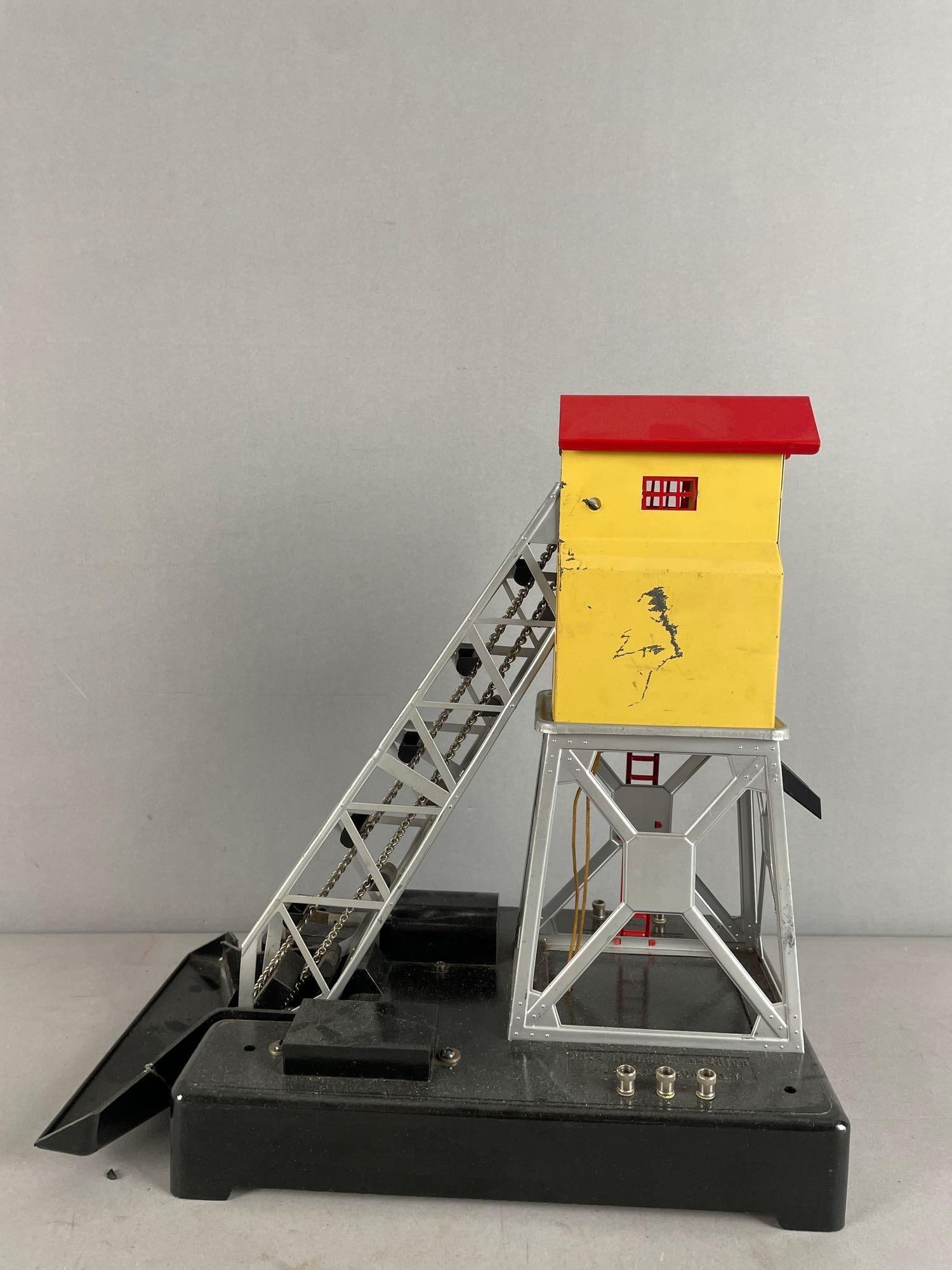 Lionel O Scale No. 97 Remote Control Coal Elevator - 4