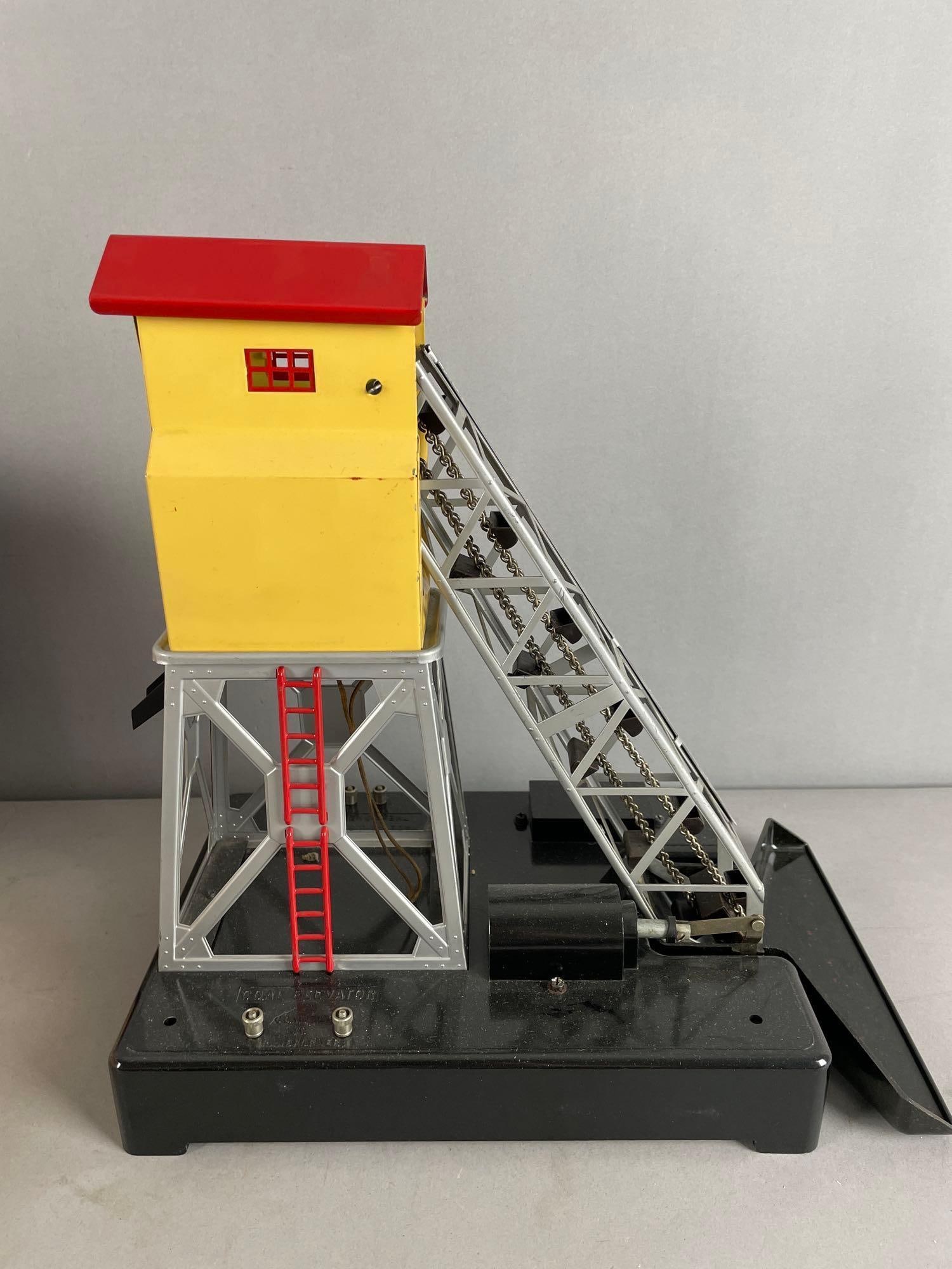 Lionel O Scale No. 97 Remote Control Coal Elevator - 3