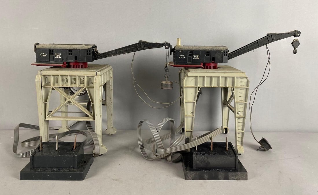 Group of 2 Lionel O Scale Portal Gantry Cranes (1 of 3)