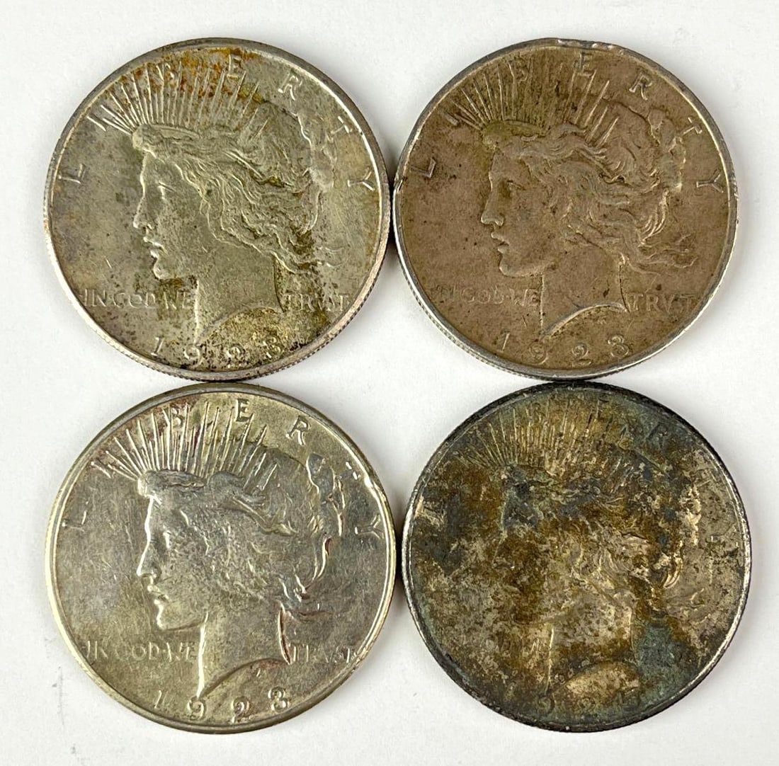 Group of 4 US Peace Silver Dollars: Group of 4 US Peace Silver Dollars