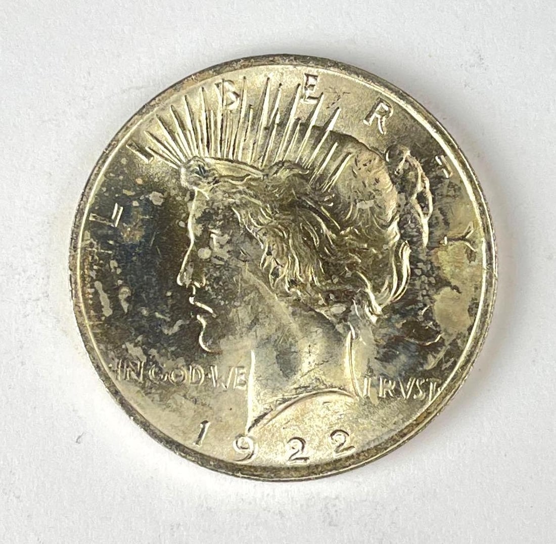1922 US Peace Silver Dollar (1 of 2)