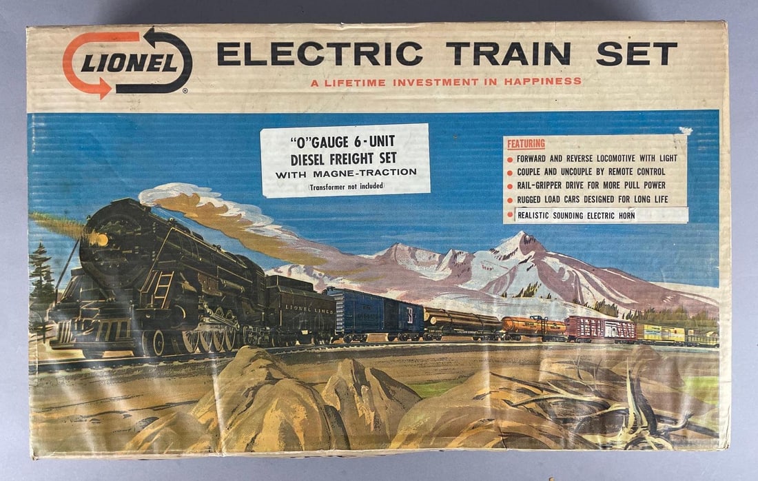 Lionel O Scale 6 Unit Diesel Freight Train Set: Boston and Maine gp-9 switcher, like new in original packaging