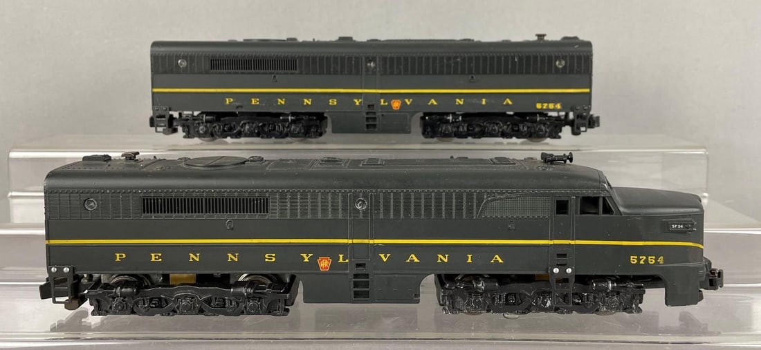 S Scale Pennsylvania Railroad ALCO PA-1 Diesel Locomotive Set: # 5754, powered and nonpowered, untested