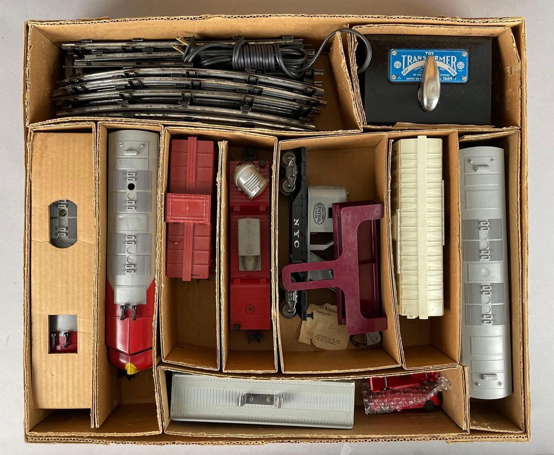 Marx O Scale No. 45866 Diesel Type Electrical Train Set: 1095 Santa Fe, complete in original packaging