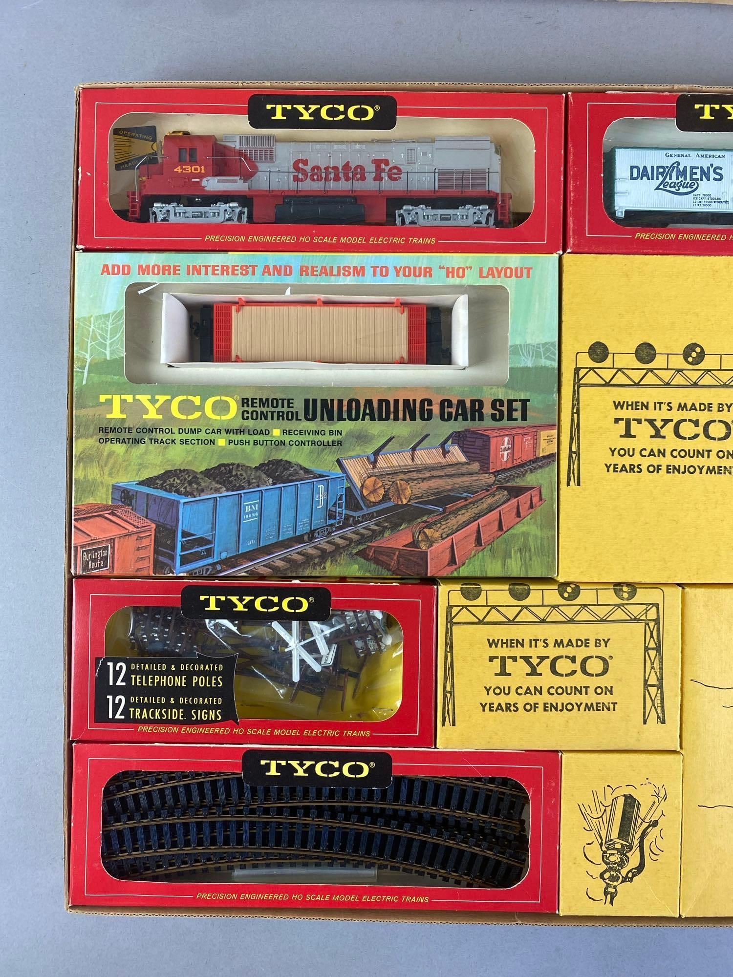 TYCO HO Scale Action Freight Train Set - 3