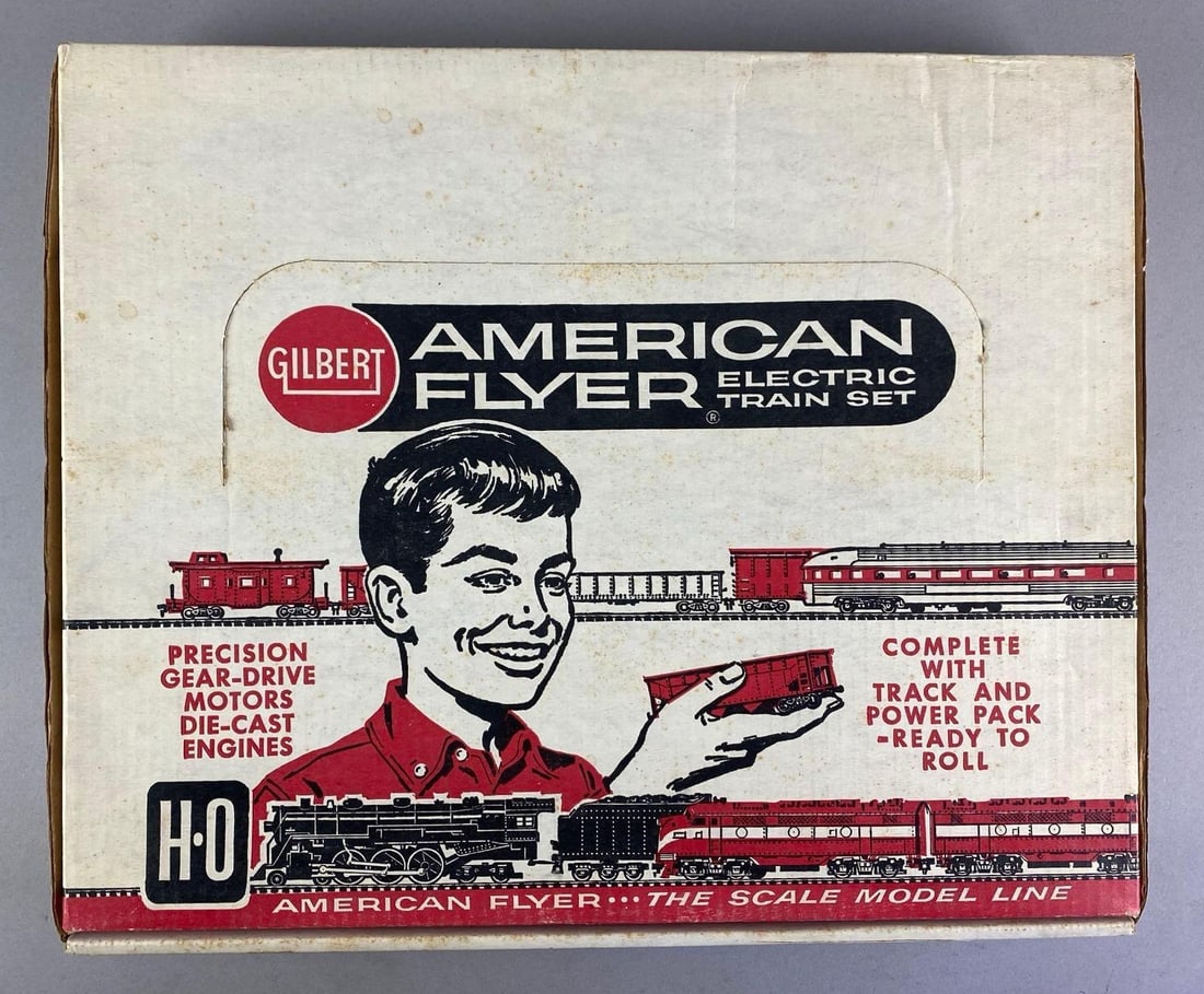 Gilbert HO Scale American Flyer Electric Train Set: Untested in original box, box measures 16 inches H x 19 inches W x 2 1/2 inches D