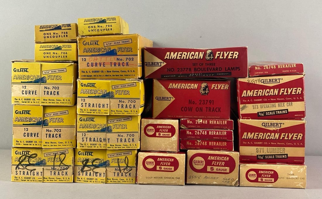 Group of Gilbert American Flyer S Scale Train Cars and Accessories (1 of 3)
