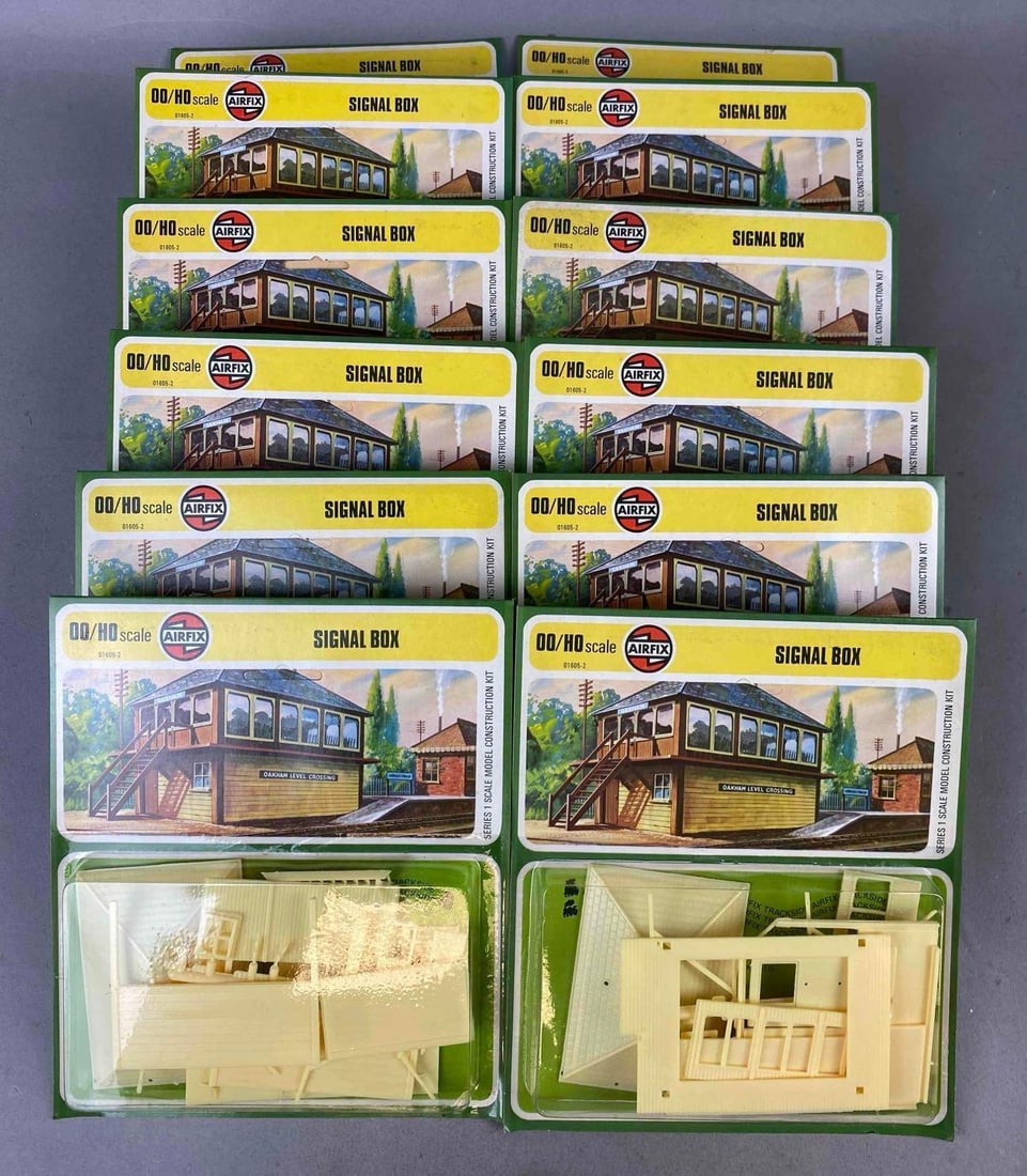 Group of 12 1973 England Airfix 00/HO Scale Signal Boxs: Like new in original packaging. Shipping box measures H 7 x W 5 x L 8 inches.