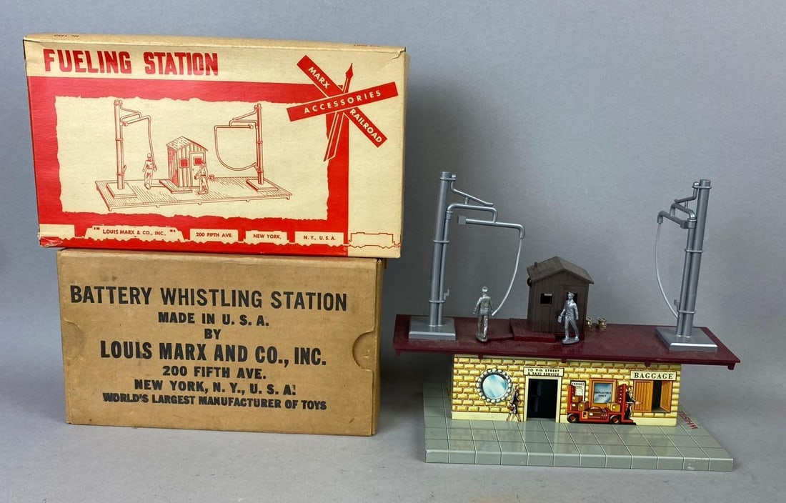 Group of 2 Marx O Gauge Station Buildings (1 of 3)