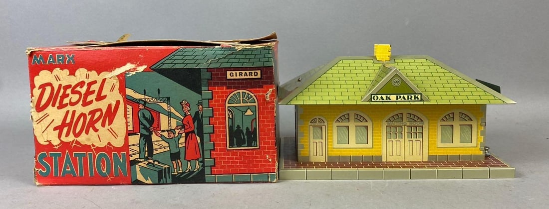 1950s Marx Diesel Horn Station: like new in original packaging. Measures H 5 x W 6 x L 9