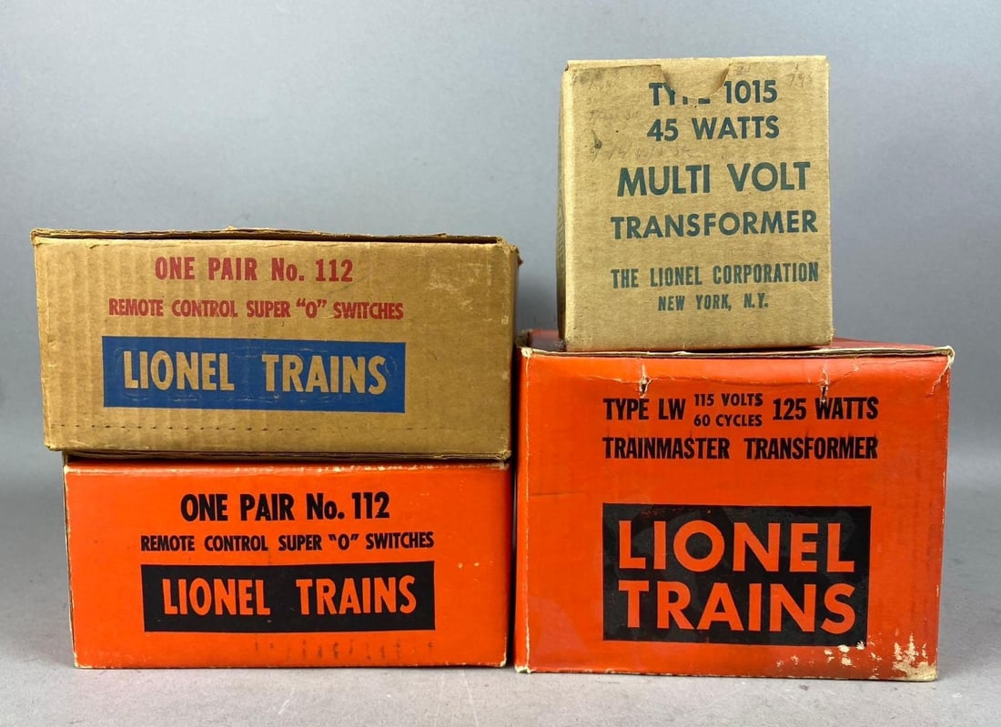 Group of 4 Lionel Trains O Gauge Transformers and More (1 of 3)