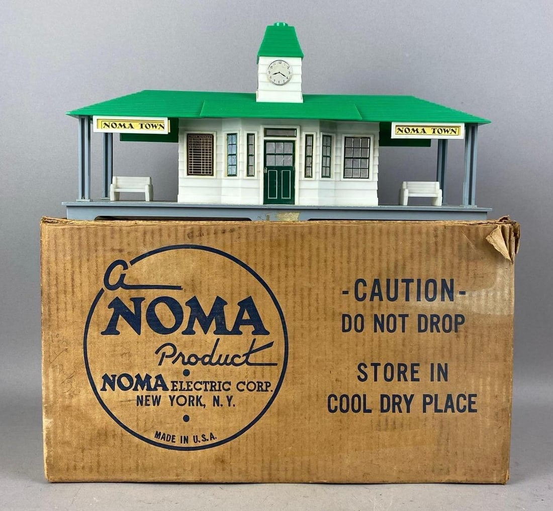 1960s Noma Town No.450 Electronic Announcing Railroad Station Building (1 of 4)